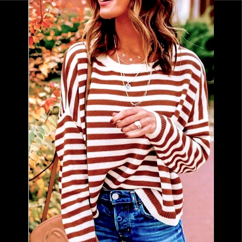 A MUST HAVE Reddish/Maroon & White Crew Neck Oversize Rib Knit Trim Cuff Sweater